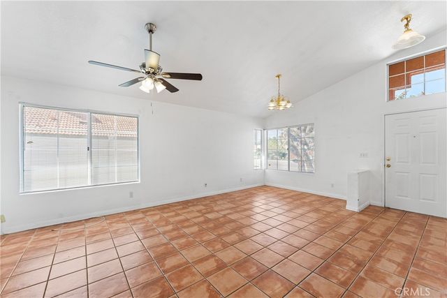 5546 Laurel Avenue, Palmdale, CA 93552