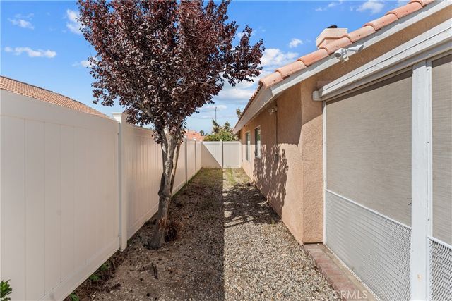 5546 Laurel Avenue, Palmdale, CA 93552