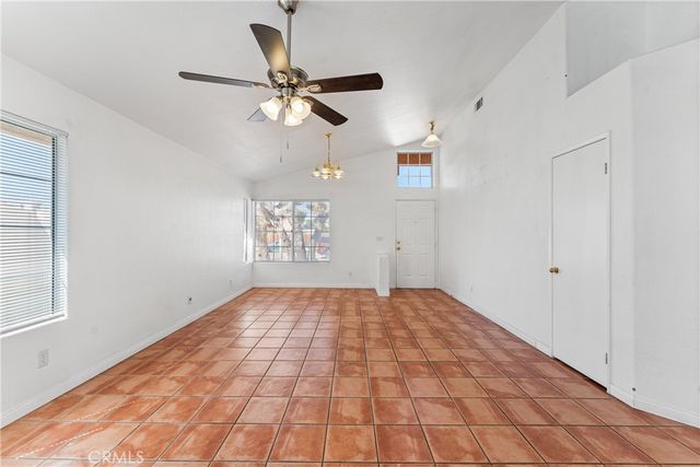 5546 Laurel Avenue, Palmdale, CA 93552