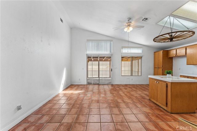 5546 Laurel Avenue, Palmdale, CA 93552