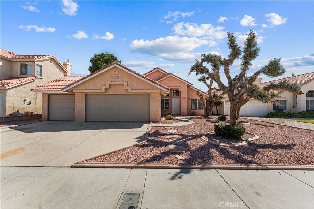 5546 Laurel Avenue, Palmdale, CA 93552
