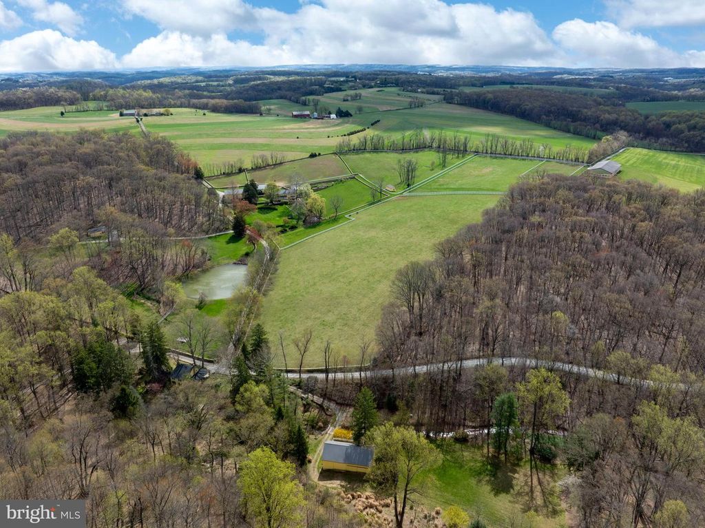 9981 DOUGLAS RD, Red Lion, PA 17356