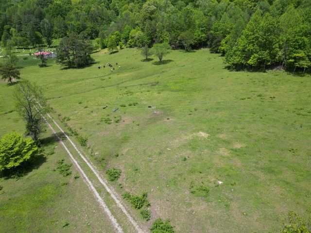 1111 Morris Lane, Heidrick, KY 40949