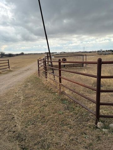 5014 E FM 875 Road, Waxahachie, TX 75167