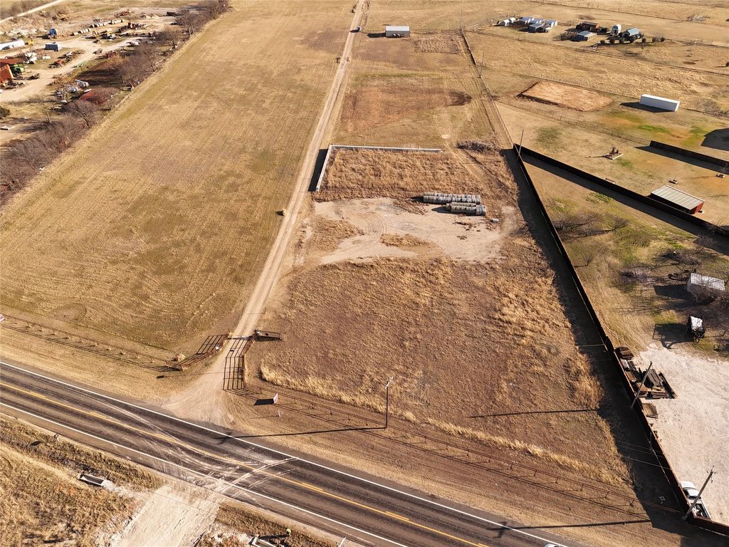 5014 E FM 875 Road, Waxahachie, TX 75167