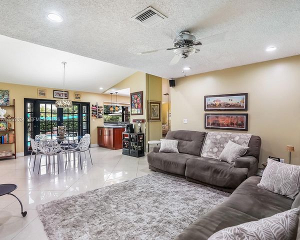 11723 SW 95th Terrace, Miami, FL 33186