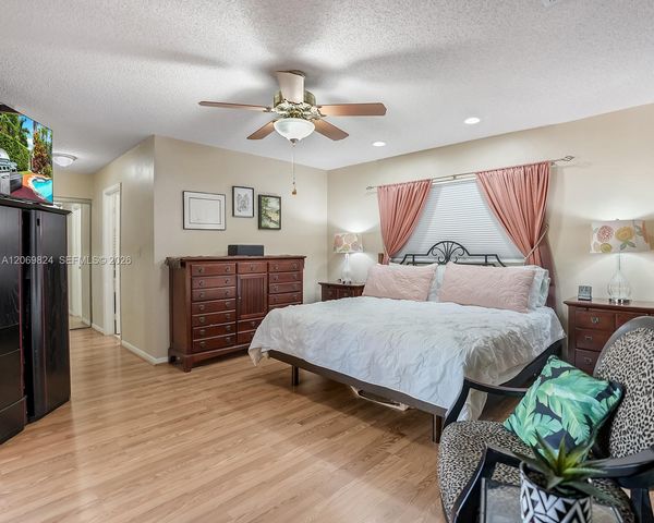 11723 SW 95th Terrace, Miami, FL 33186