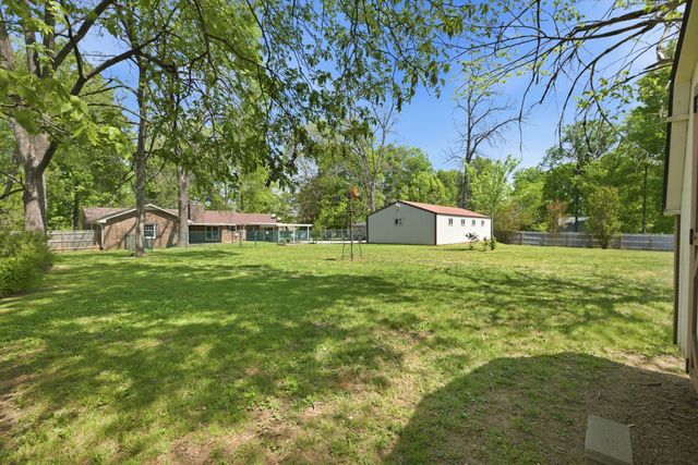 100 April Ln, Shelbyville, TN 37160