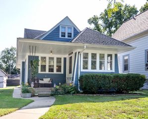 4119 S Whitnall AVENUE, Milwaukee, WI 53207