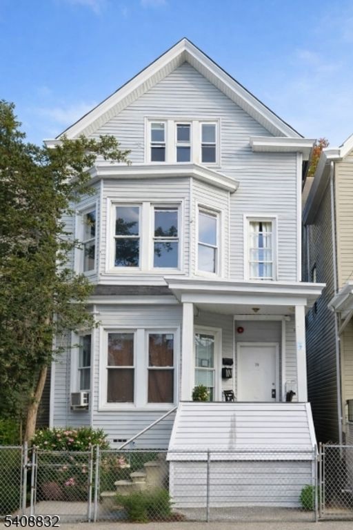 711 E 18Th St, Paterson City, NJ 07501