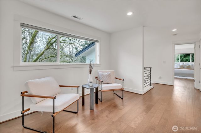 5942 21st Avenue SW, Seattle, WA 98106