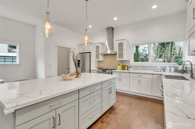 5942 21st Avenue SW, Seattle, WA 98106