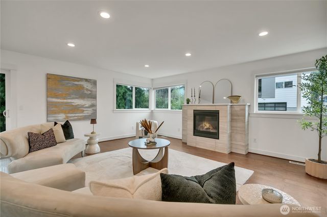 5942 21st Avenue SW, Seattle, WA 98106