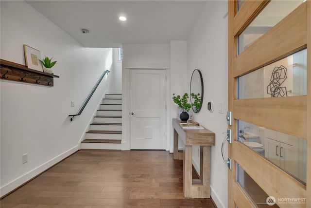 5942 21st Avenue SW, Seattle, WA 98106