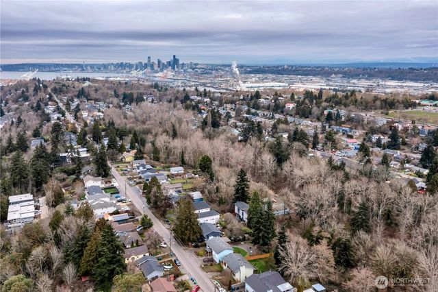 5942 21st Avenue SW, Seattle, WA 98106