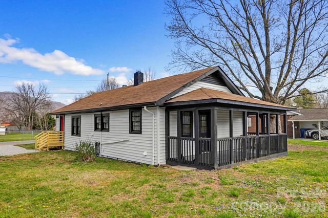 26 Francis Street, Waynesville, NC 28786