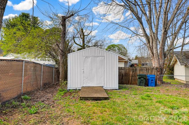 26 Francis Street, Waynesville, NC 28786
