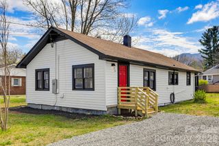 26 Francis Street, Waynesville, NC 28786