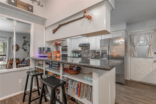 211 Westridge Drive, Huntsville, TX 77340