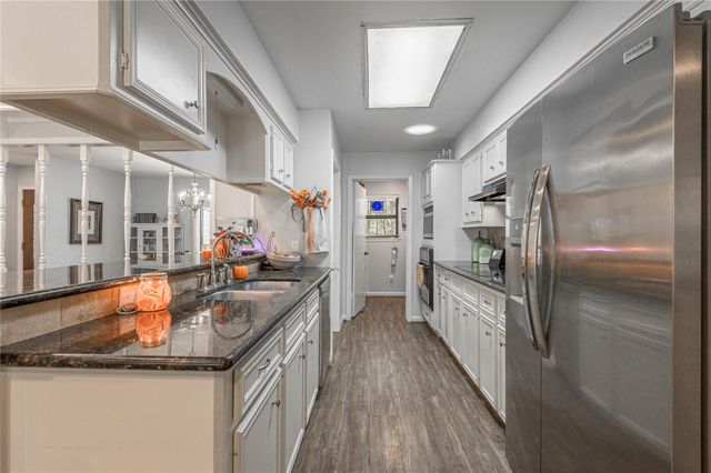 211 Westridge Drive, Huntsville, TX 77340