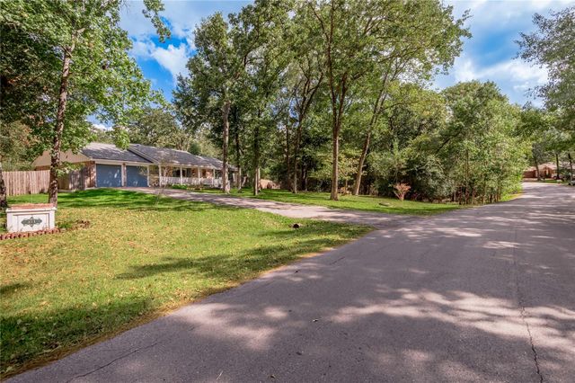 211 Westridge Drive, Huntsville, TX 77340