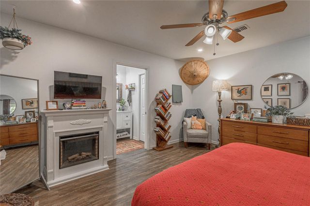 211 Westridge Drive, Huntsville, TX 77340