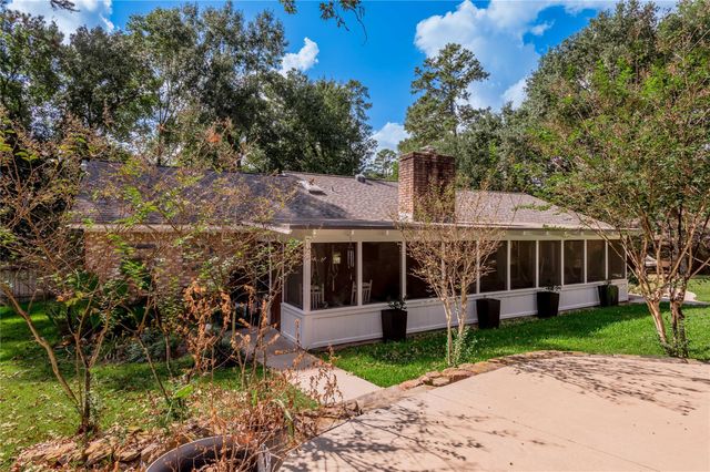 211 Westridge Drive, Huntsville, TX 77340