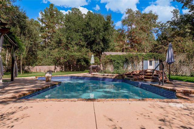 211 Westridge Drive, Huntsville, TX 77340