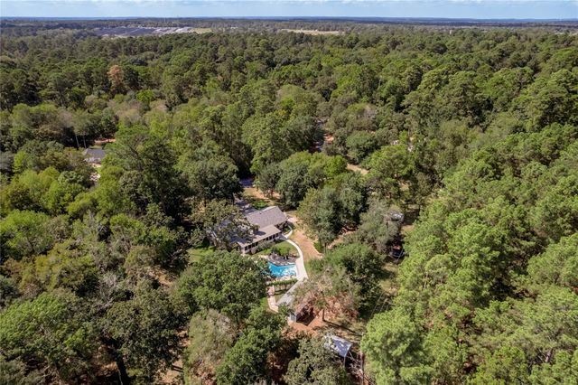 211 Westridge Drive, Huntsville, TX 77340