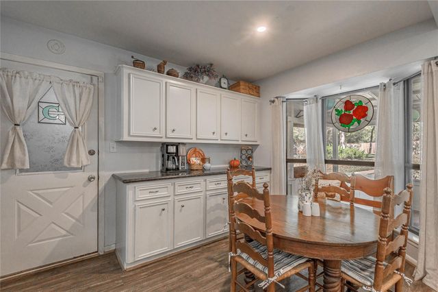 211 Westridge Drive, Huntsville, TX 77340