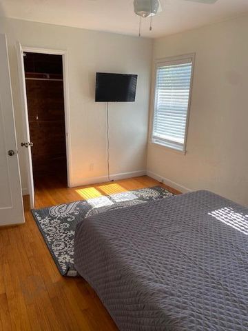 1403 SE 2nd Street 2, Fort Lauderdale, FL 33301
