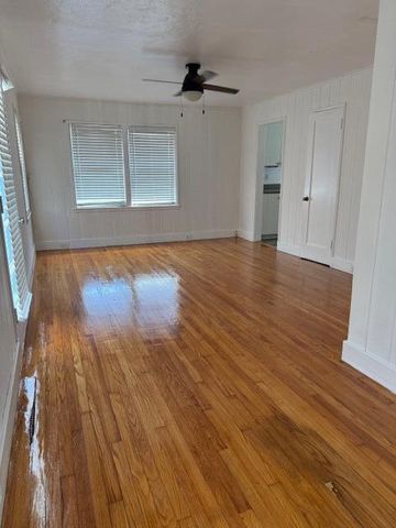 1403 SE 2nd Street 2, Fort Lauderdale, FL 33301