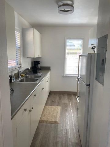 1403 SE 2nd Street 2, Fort Lauderdale, FL 33301