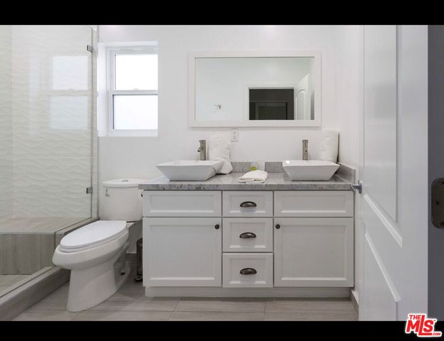 5740 Vantage Avenue, Valley Village, CA 91607