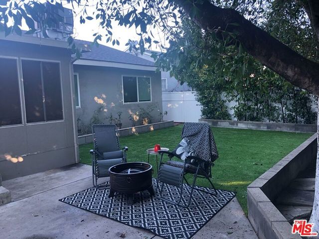 5740 Vantage Avenue, Valley Village, CA 91607
