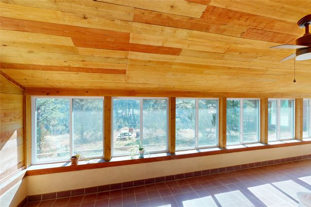 1221 San Ildefonso Road, Los Alamos, NM 87544