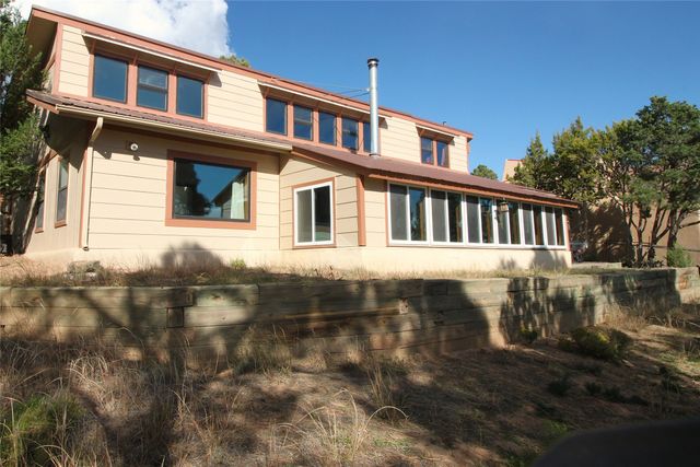 1221 San Ildefonso Road, Los Alamos, NM 87544