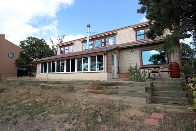 1221 San Ildefonso Road, Los Alamos, NM 87544