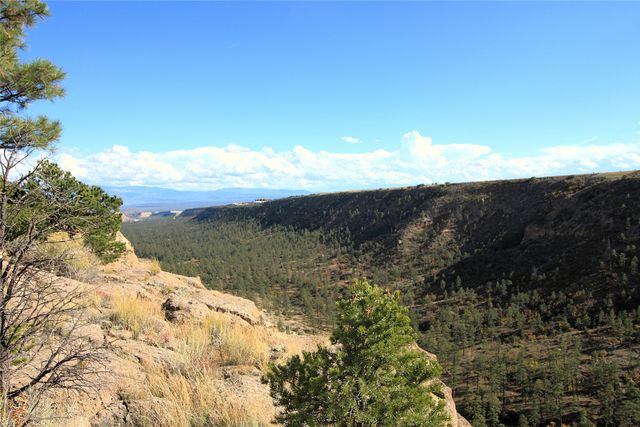 1221 San Ildefonso Road, Los Alamos, NM 87544