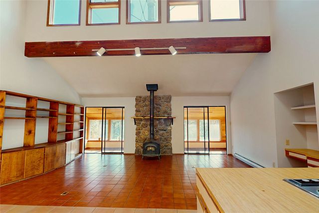 1221 San Ildefonso Road, Los Alamos, NM 87544