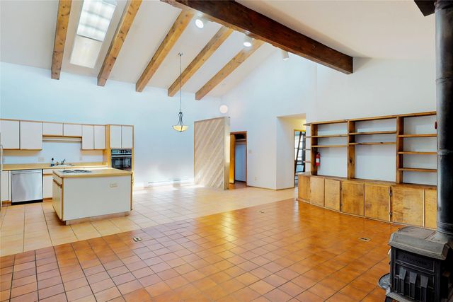 1221 San Ildefonso Road, Los Alamos, NM 87544