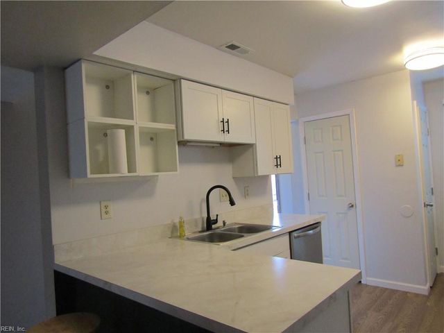 615 Aubrey DR, Virginia Beach, VA 23462