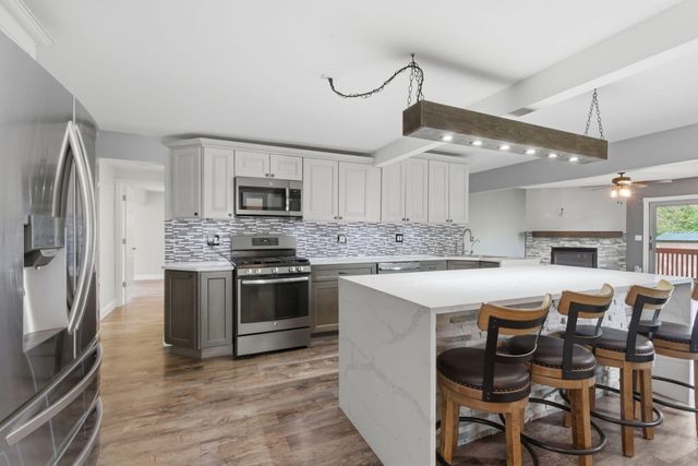 10370 Joliet Street, St. John, IN 46373