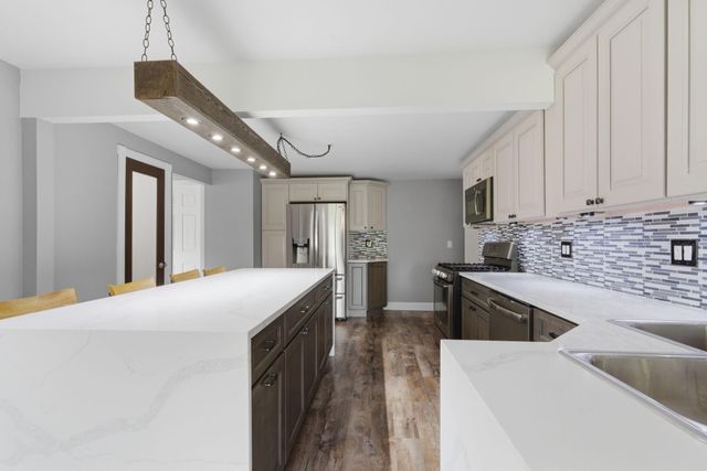 10370 Joliet Street, St. John, IN 46373