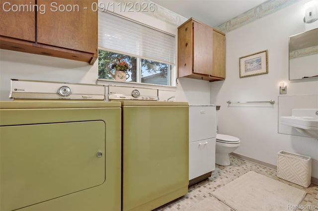 411 Tanview Drive, Oxford Charter Township, MI 48371