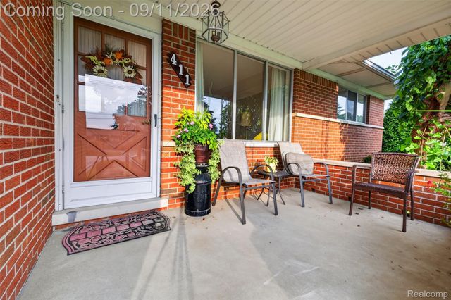 411 Tanview Drive, Oxford Charter Township, MI 48371