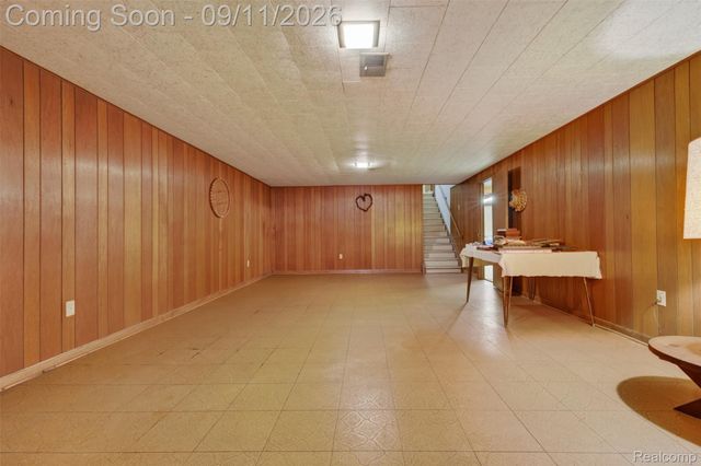 411 Tanview Drive, Oxford Charter Township, MI 48371