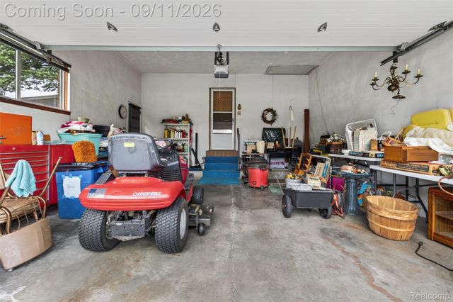 411 Tanview Drive, Oxford Charter Township, MI 48371