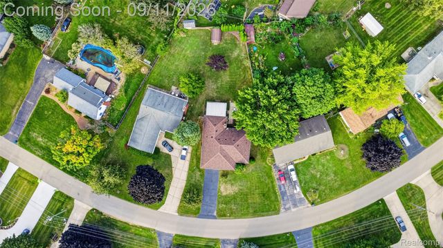 411 Tanview Drive, Oxford Charter Township, MI 48371