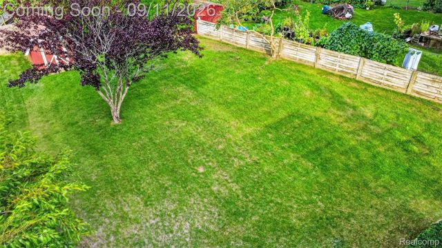 411 Tanview Drive, Oxford Charter Township, MI 48371